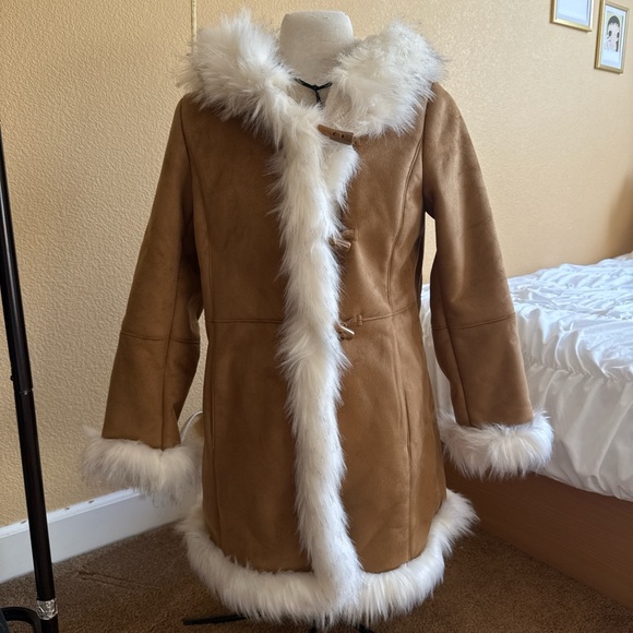 Fabulous Furs Cream and Brown Faux Fur Coat - Picture 4 of 5